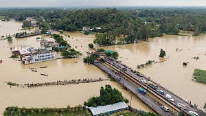 চট্টগ্রামে পানিবন্দি সাড়ে ৭ লাখ মানুষ