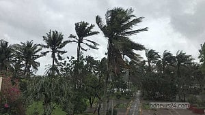 নিম্নচাপ পরিণত গভীর নিম্নচাপে, সংকেত বহাল