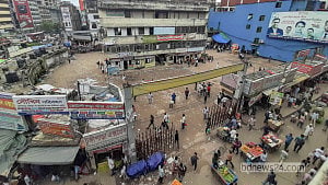 বাসশূন্য ফুলবাড়িয়া টার্মিনাল