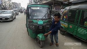 গ্যাস সংকটে ফিলিং স্টেশন