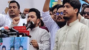 গণভোটের রায় বাস্তবায়ন না করে বিএনপি জাতির সঙ্গে বেইমানি করছে: নাহিদ