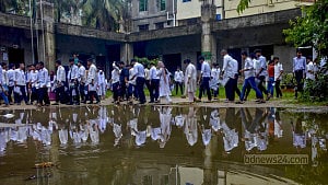 সোয়া ৭ লাখ শিক্ষার্থী শিক্ষার সিঁড়ি থেকে ছিটকে গেল?