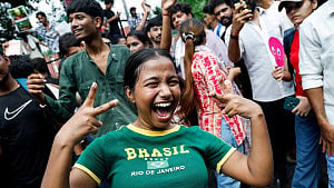শিক্ষামন্ত্রীর পদত্যাগে শেষ হল ককরোচ পার্টির ৩৬ দিনের আন্দোলন