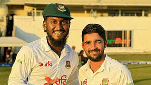 টেস্ট দলে ফিরলেন জাকের-মুশফিক