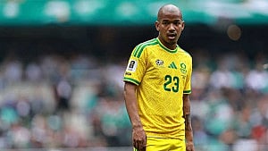 বিশ্বকাপে খেলে যাওয়া দক্ষিণ আফ্রিকান ফুটবলারের মৃত্যু