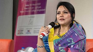 হত্যাচেষ্টা মামলায় বরিশালের সাবেক এমপি জেবুন্নেসা গ্রেপ্তার