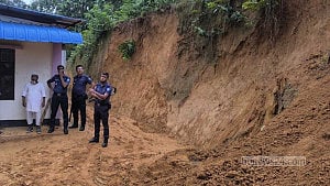 খাগড়াছড়িতে পাহাড় কাটার দায়ে ৫০ হাজার টাকা জরিমানা