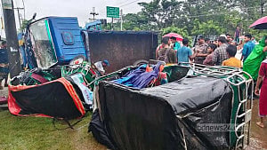 খুলনায় ট্রাক ও ইজিবাইকের সংঘর্ষে দুজন নিহত