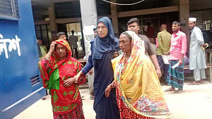 পরকীয়ার জেরে হত্যা: ২০ বছর পর স্ত্রীসহ চারজনের যাবজ্জীবন