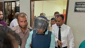 ইইউবির ট্রাস্টি বোর্ডের সাবেক চেয়ারম্যান ও তার পিএস রিমান্ডে
