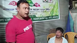 মেহেরপুরে অফিস সহকারীকে ‘মারধর’: আসামি বিএনপি নেতাসহ সাতজন