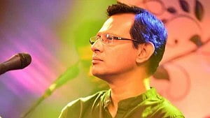 'শ্রাবণের মেঘগুলো' এখন প্রতিবাদের ভাষা: মেজবাহ