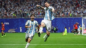 ‘মেসি যেন ১৯ বছরের তরুণ’