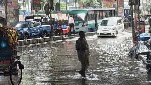 মৌচাক-মালিবাগে বৃষ্টি যেন ‘অভিশাপ’