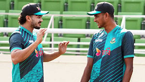 রাতেই অস্ট্রেলিয়ায় যাচ্ছেন তাসকিন, নাহিদ ও ফিজিও