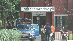 নওগাঁর ছাত্রাবাস থেকে কলেজ শিক্ষার্থীর ঝুলন্ত লাশ উদ্ধার