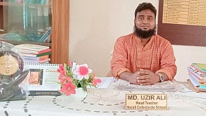 স্কুলের মধ্যে প্রধান শিক্ষককে উপর্যুপরি ছুরি মারলেন অফিস সহকারী