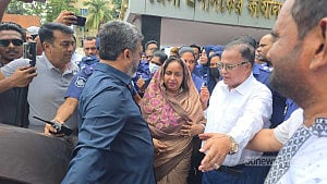 নির্দোষ হয়েও আমি অপরাধী: আদালতে হাজিরা দিয়ে আইভী