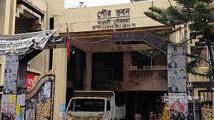 মাধবদী পৌরসভার ৩ গাড়ি ‘গায়েব’, বিক্রি করে দেওয়ার অভিযোগ