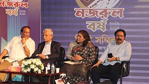 বাস-ট্রেন-উড়োজাহাজে নজরুলের গান বাজানোর প্রস্তাব