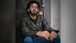 আর্জেন্টিনার জয়োল্লাসের ভিডিও করতে গিয়ে বিদ্যুৎস্পৃষ্টে শিক্ষার্থীর মৃত্যু