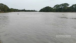 নেত্রকোণায় উপদাখালি নদীর পানি বিপৎসীমা ছাড়িয়েছে