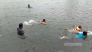 নোয়াখালীতে ৬ মাসে পানিতে ডুবে ৬৫ শিশুর মৃত্যু, বর্ষা এলেই বাড়ে আতঙ্ক