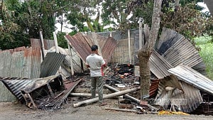পাবনায় স্কুলছাত্রীকে ধর্ষণের অভিযোগে আসামিদের বাড়িতে ভাঙচুর-আগুন