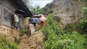 রাঙামাটিতে পাহাড় থেকে গাছের গুড়ি পড়ে বৃদ্ধের মৃত্যু