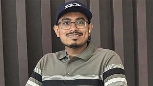 সাদিক কায়েম জামায়াতে যোগ দিয়ে ভিপি পদে থাকার ‘যোগ্যতা হারিয়েছেন’: রাশেদ খাঁন