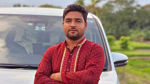 সাতক্ষীরায় মাছের ঘেরে পড়ে ছিল যুবকের লাশ, পরিবারের দাবি হত্যা