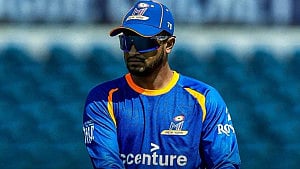 ব্যাটিংয়ে সাকিবের ক্যামিও, বোলিংয়ে এক উইকেট