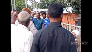 সিরাজগঞ্জে চলন্ত ট্রেনে পাথর নিক্ষেপ, গুরুতর আহত যাত্রী