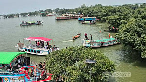 ‘বন্যা পরিস্থিতি’: টাঙ্গুয়ার হাওরের পর্যটকদের বিশেষ নির্দেশনা প্রশাসনের
