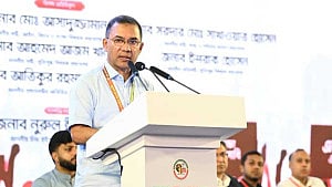 জাতিকে বিভক্ত করে দেশকে সামনে নেওয়া যায় না: প্রধানমন্ত্রী