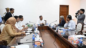 বর্জ্য থেকে বিদ্যুৎ: আমিনবাজার ও মাতুয়াইল প্রকল্প এগিয়ে নেওয়ার তাগিদ প্রধানমন্ত্রীর