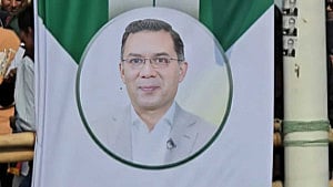 সরকারি অনুষ্ঠানের ব্যানার, ফেস্টুনে প্রধানমন্ত্রীর ছবি প্রকাশে মানা