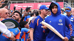 সুরিয়ভানশিকে সুযোগ দিলে আইরিশদের ‘প্যান্ট খুলে নিত’