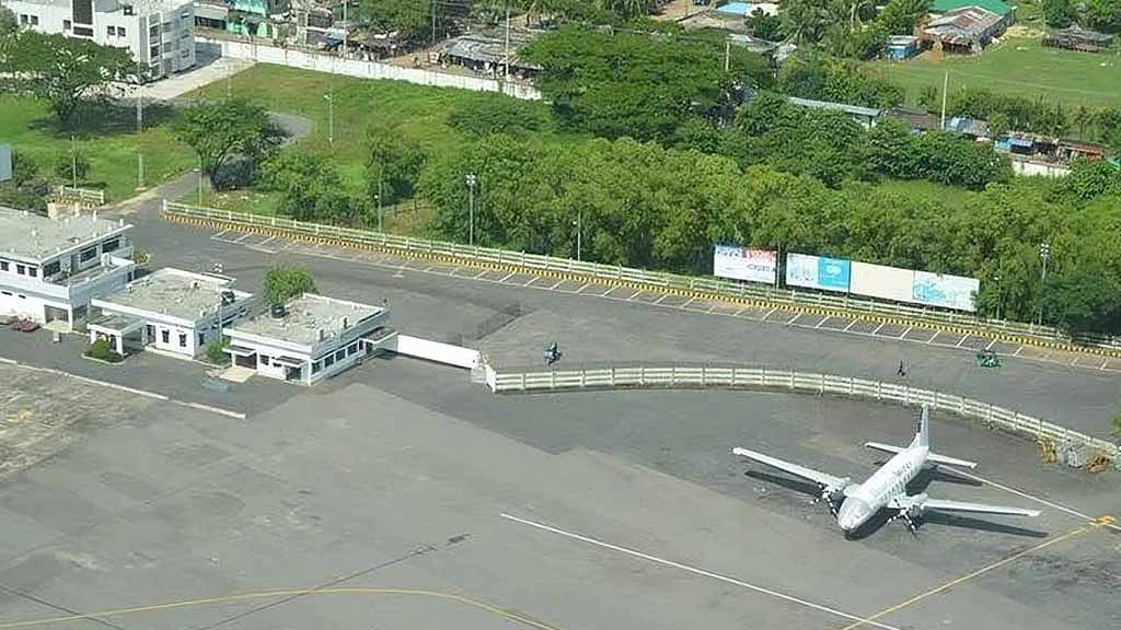 কক্সবাজার বিমানবন্দরে বিস্তর টাকা ঢালা হলেও তার ফল কী, সেই প্রশ্ন উঠছে এখন।
