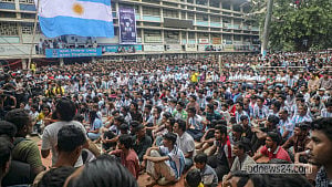 ঢাকা বিশ্ববিদ্যালয়ের সর্বত্র বিশ্বকাপ ফাইনালের হাওয়া