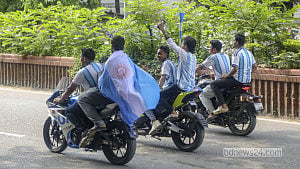 ফুটবল বিশ্বকাপ ঘিরে ঢাকা বিশ্ববিদ্যালয়ে যান চলাচলে নিয়ন্ত্রণ