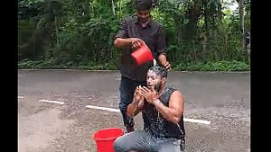 বাগেরহাটে দুধ দিয়ে গোসল করে জামায়াত ছাড়ার ঘোষণা