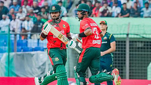 শেষ দিকে পথ হারিয়ে বাংলাদেশের হার, সিরিজ অস্ট্রেলিয়ার