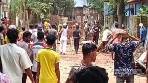 ব্রাহ্মণবাড়িয়ায় দোকান উচ্ছেদকে কেন্দ্র করে ২ গোষ্ঠীর সংঘর্ষে আহত ১০