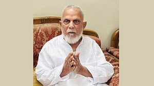 বিএনপির ভাইস চেয়ারম্যান হারুন অর রশিদ মারা গেছেন