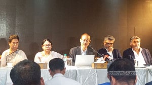 আরো প্রাতিষ্ঠানিক বিনিয়োগ আনাই বিএসইসির লক্ষ্য: মাসুদ খান