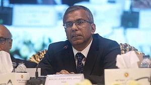 চেয়ারম্যান বসানোর পরেই ইসলামী ব্যাংককে অস্থিতিশীল করার চেষ্টা চলে: গভর্নর