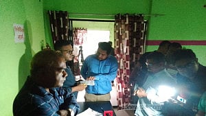 চুয়াডাঙ্গায় অপারেশনের মাঝপথে চলে যান চিকিৎসক, জরিমানা-সিলগালা