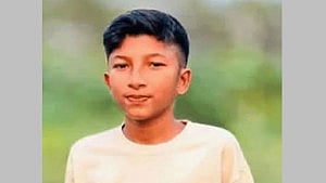 কুমিল্লায় গুলিবিদ্ধ সেই শিশু ঢাকা মেডিকেলে, এখনো বের হয়নি গুলি