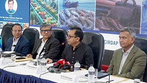 রপ্তানি ১৫০ বিলিয়ন ডলারে উন্নীত করা সম্ভব: বাণিজ্যমন্ত্রী